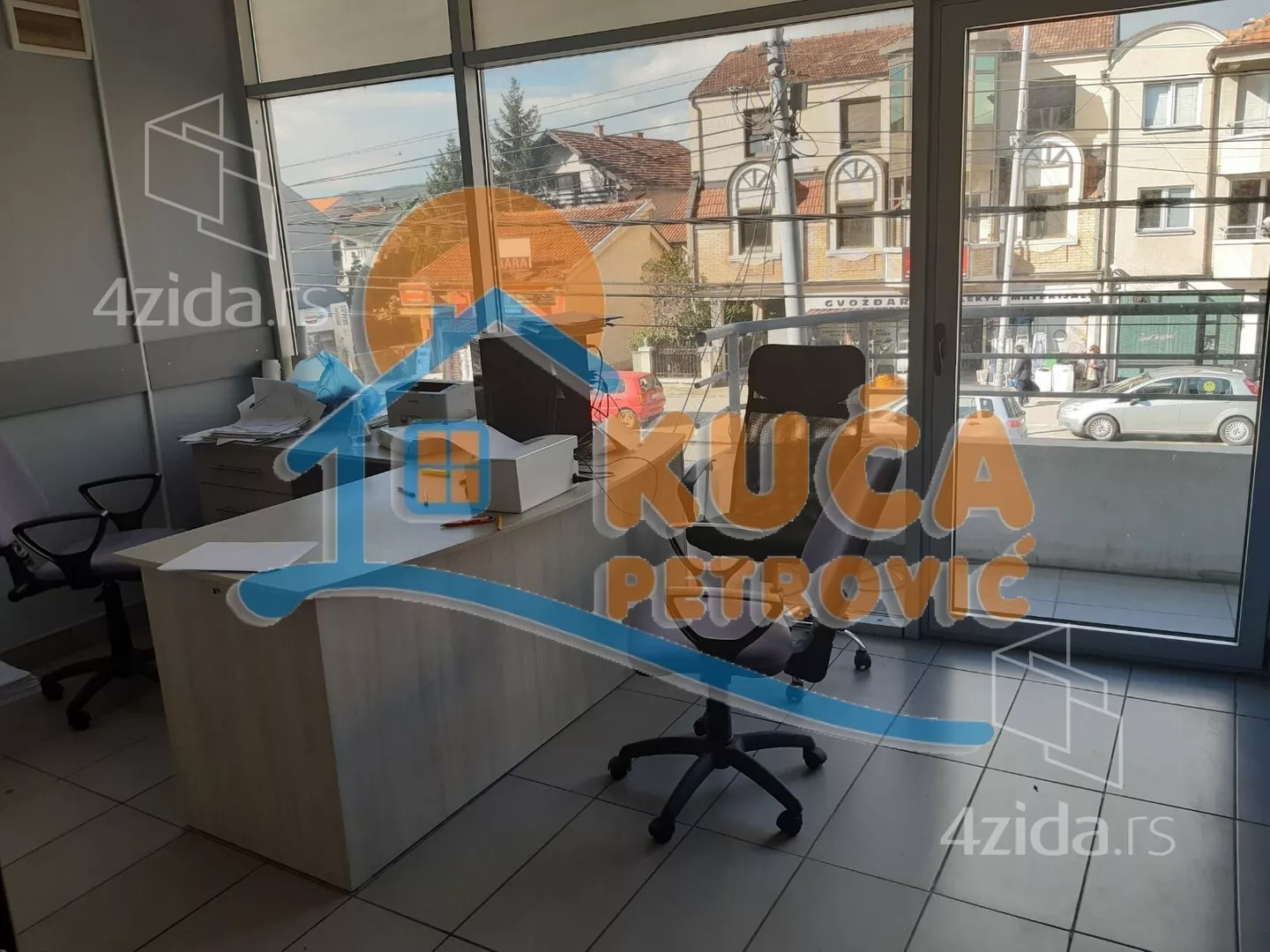 Lokal | 4zida
