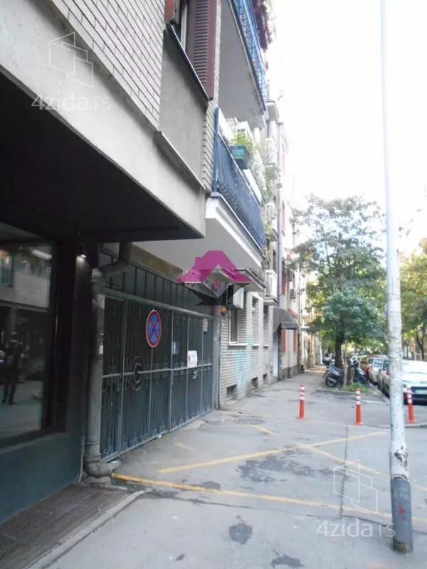Garaža | 4zida