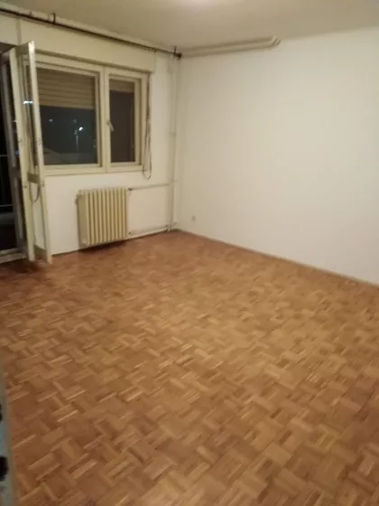 Braće Jovanovića 100 | 4zida.rs