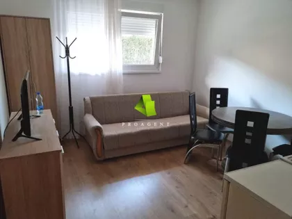 Vojna Bolnica | 4zida.rs