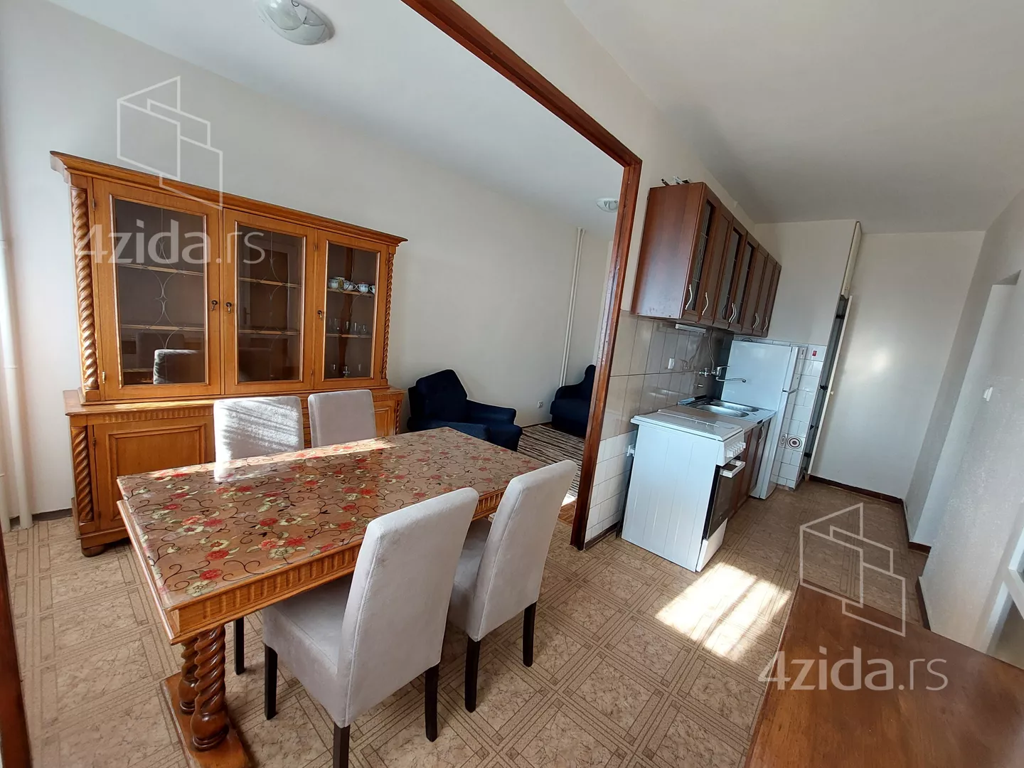 Dvoiposoban stan | 4zida