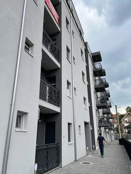 Velibora Markovića 33 | 4zida.rs