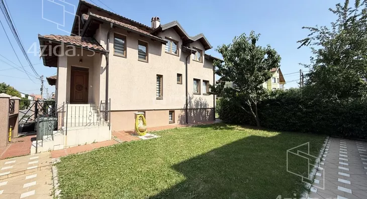 Kuća | 4zida