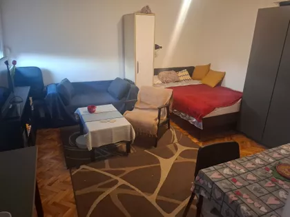 Radovana Simića Cige 20 | 4zida.rs