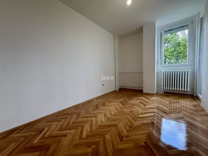 Dom Zdravlja | 4zida.rs