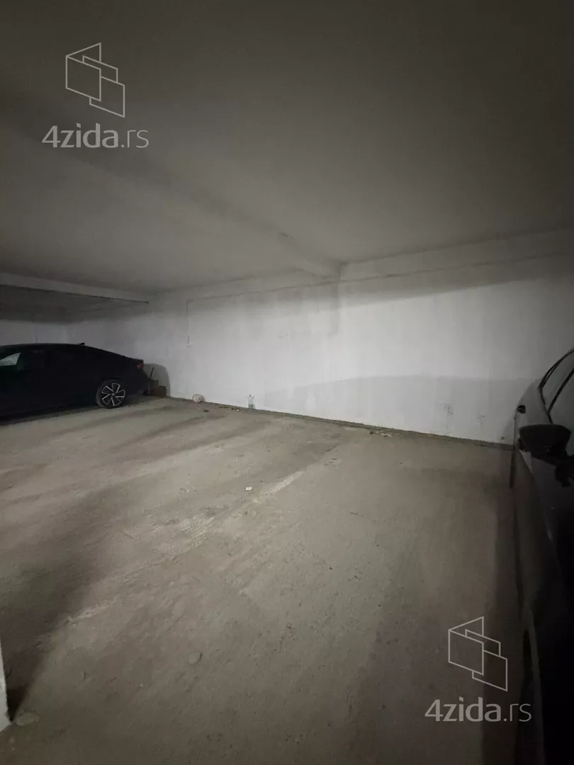 Garaža | 4zida