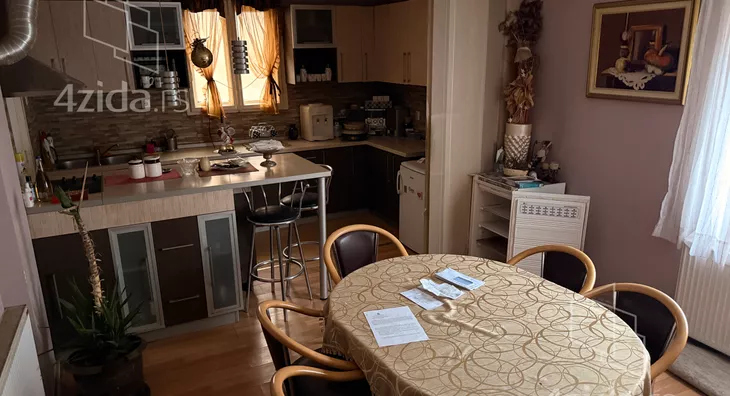 3-etažna kuća | 4zida