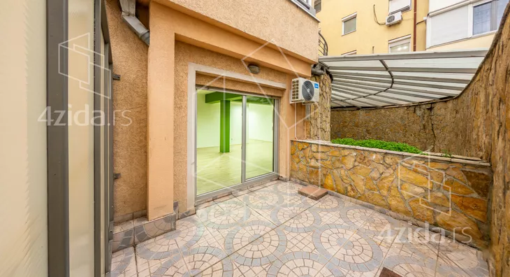 Poslovni prostor | 4zida