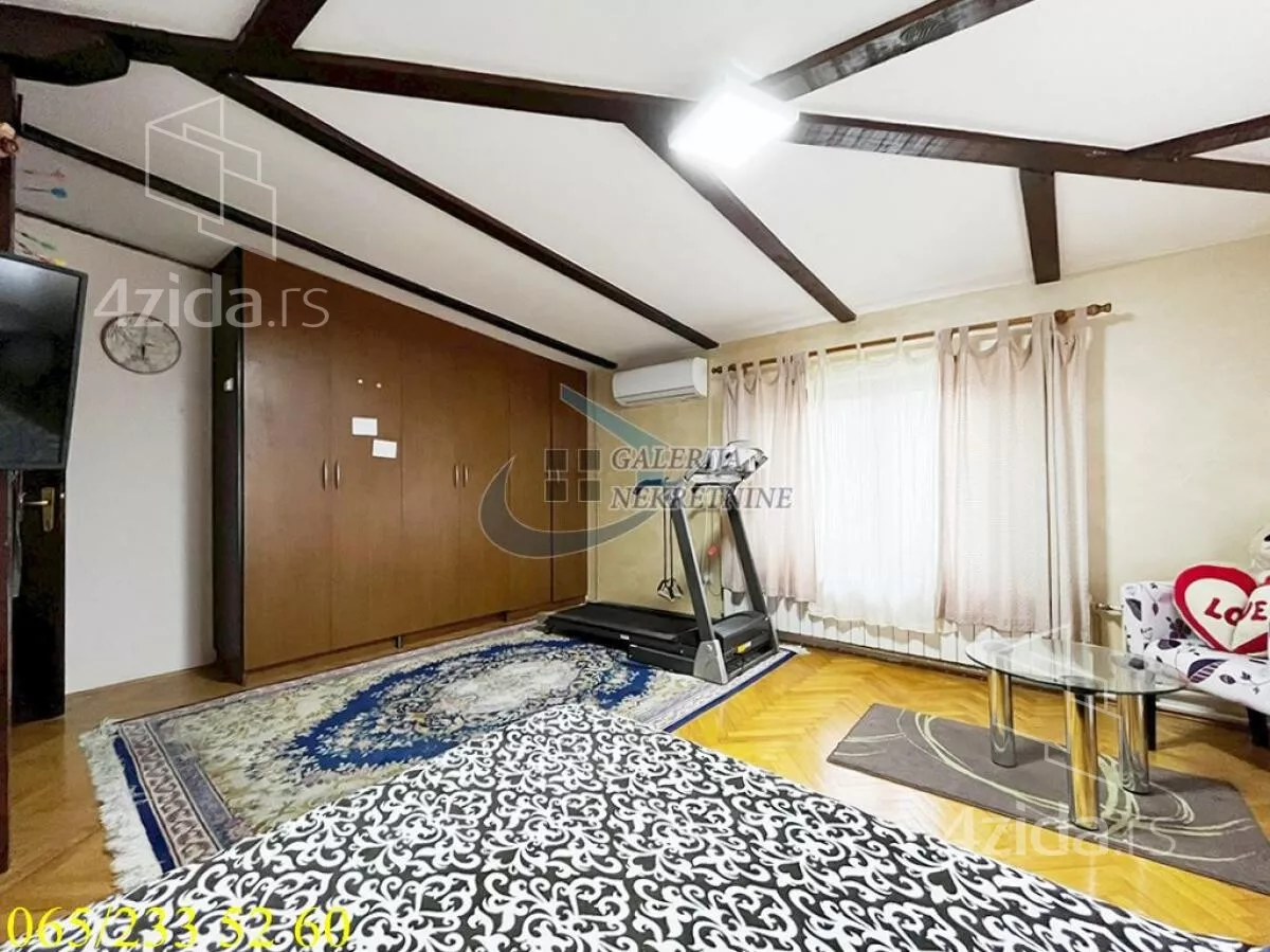 Šestosoban stan | 4zida