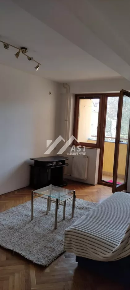 Petra Drapšina | 4zida.rs