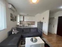 Železnička stanica, Banatić, Gradske lokacije, Novi Sad | 4zida.rs