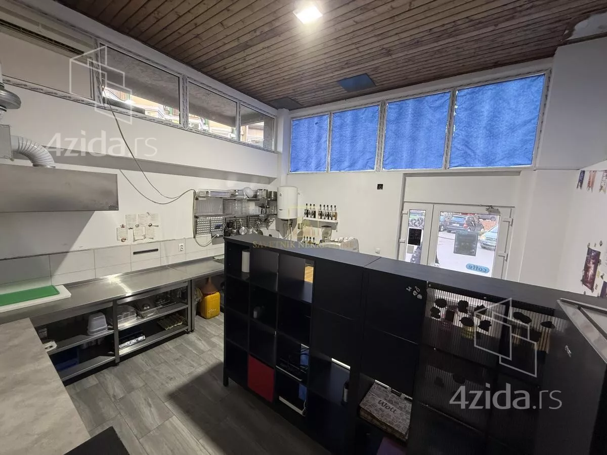 Poslovni prostor | 4zida