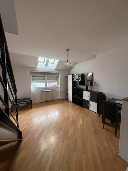 Albanske spomenice | 4zida.rs