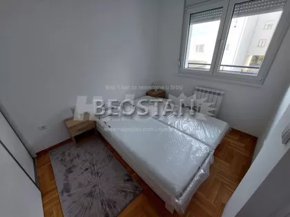 Cara Dusana | 4zida.rs