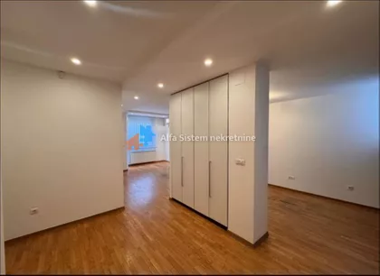 Krunski Venac | 4zida.rs