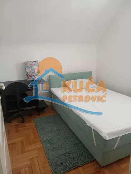 Milana Rakića | 4zida.rs