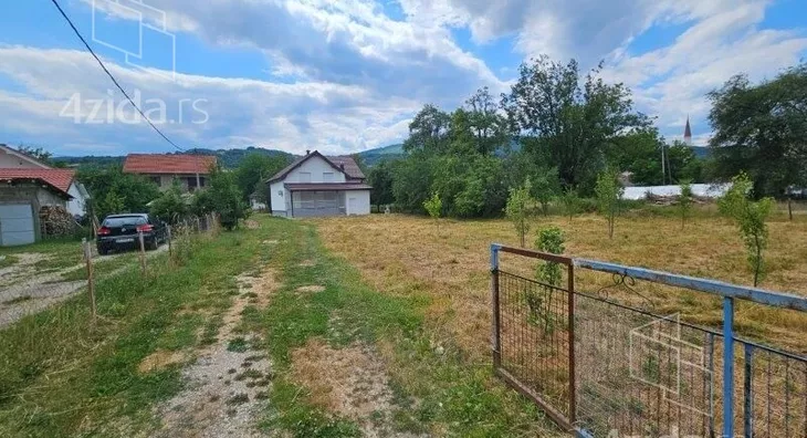 Plac | 4zida
