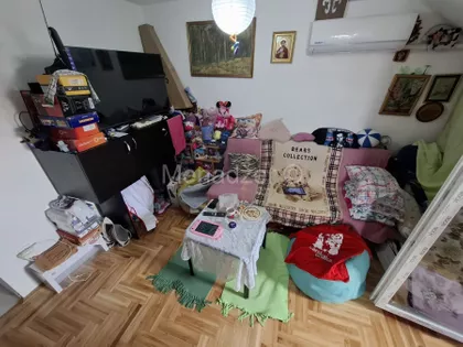 Železnik | 4zida.rs