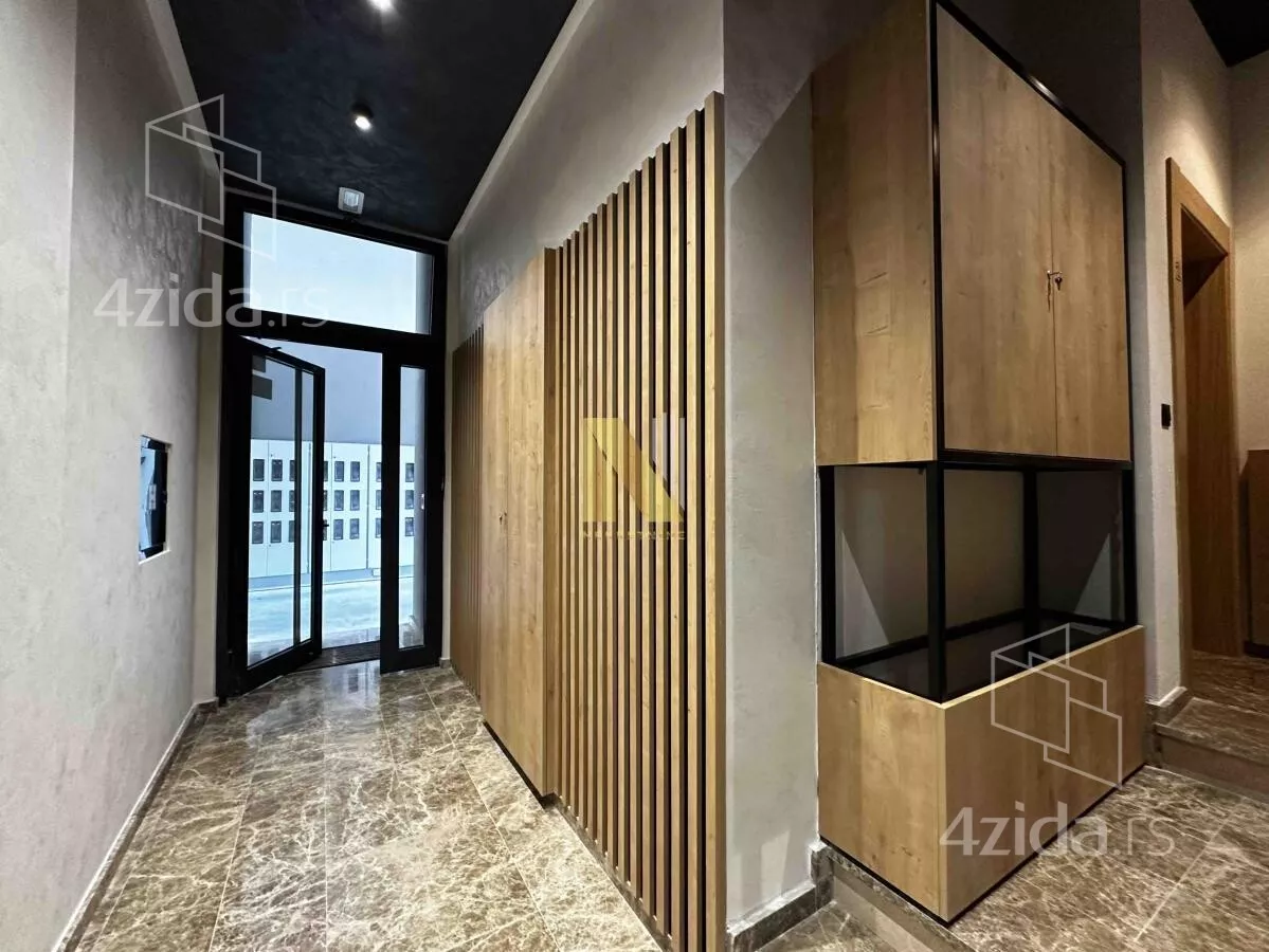 Petosoban stan | 4zida