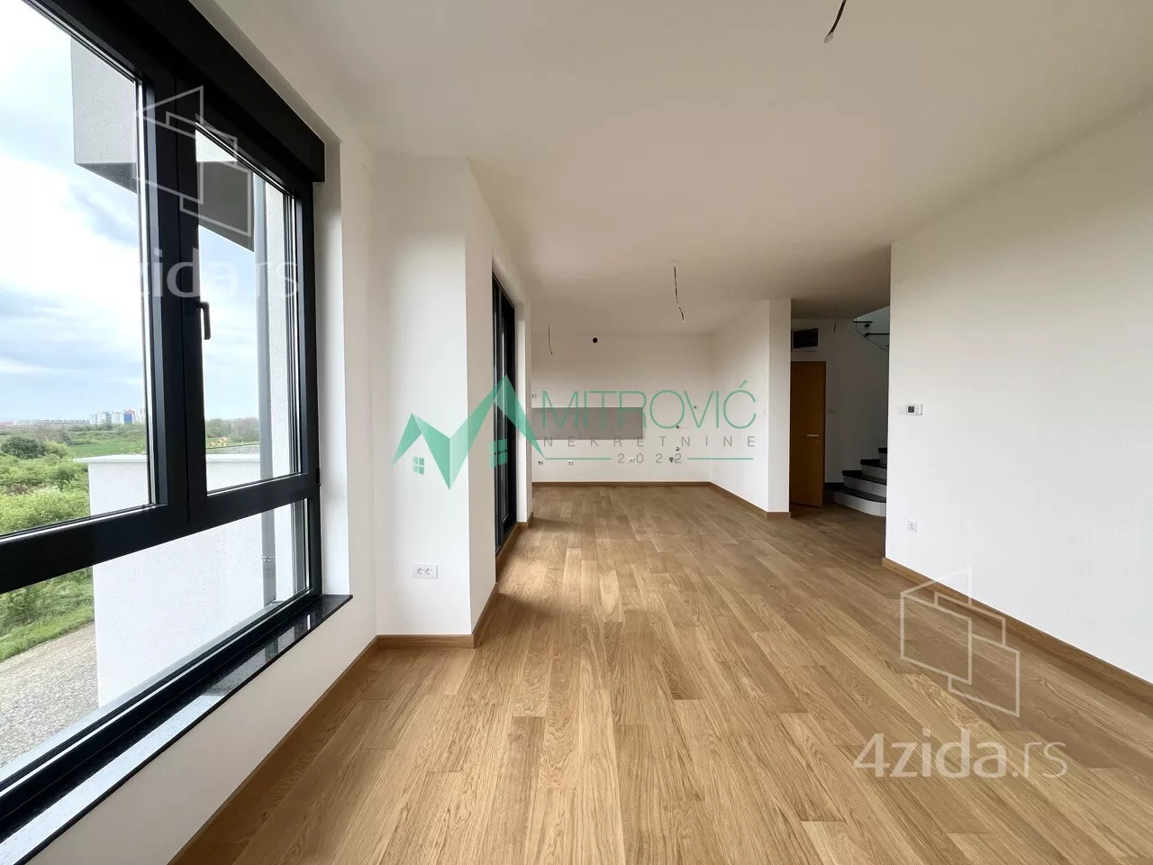 Petosoban stan | 4zida