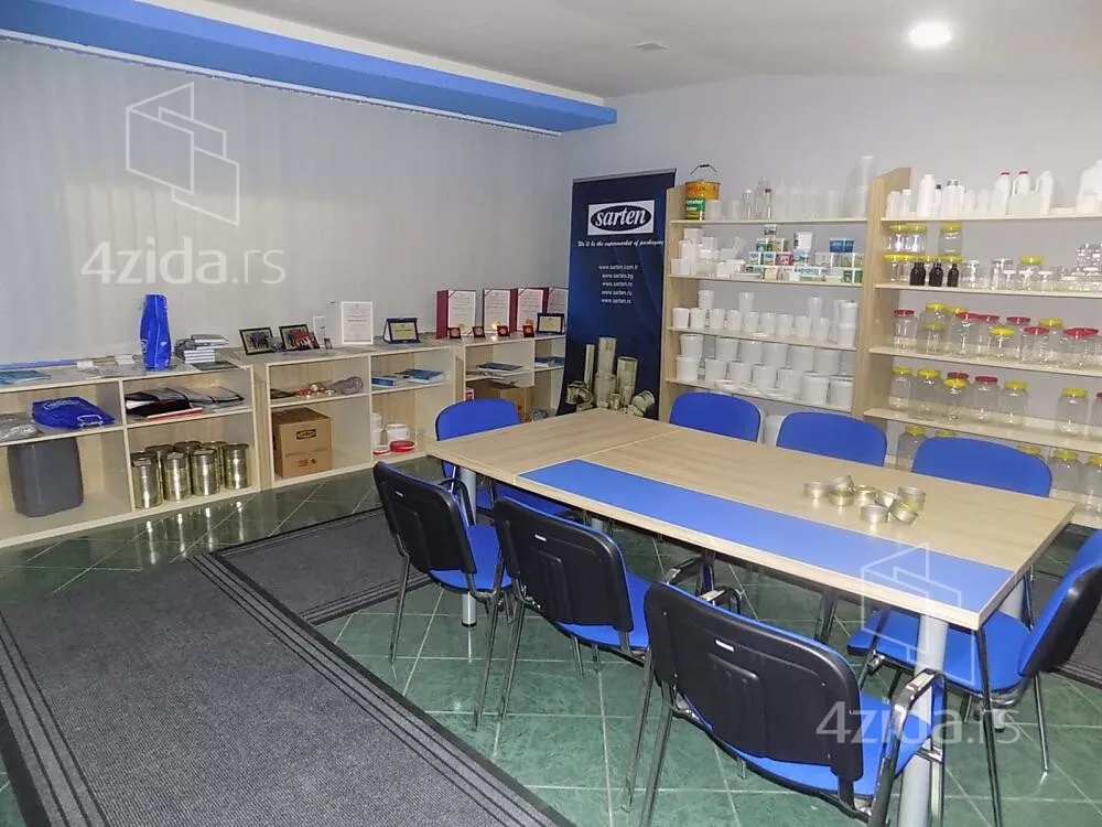 Poslovna zgrada | 4zida