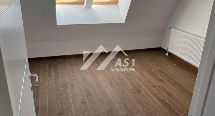 Šestosoban stan | 4zida