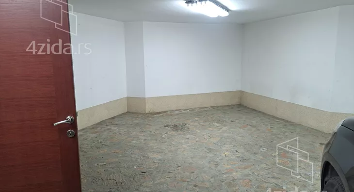 5-etažna kuća | 4zida