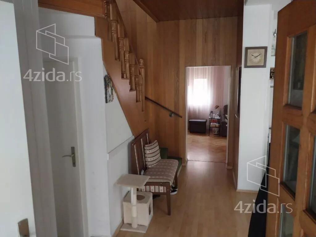 3-etažna kuća | 4zida