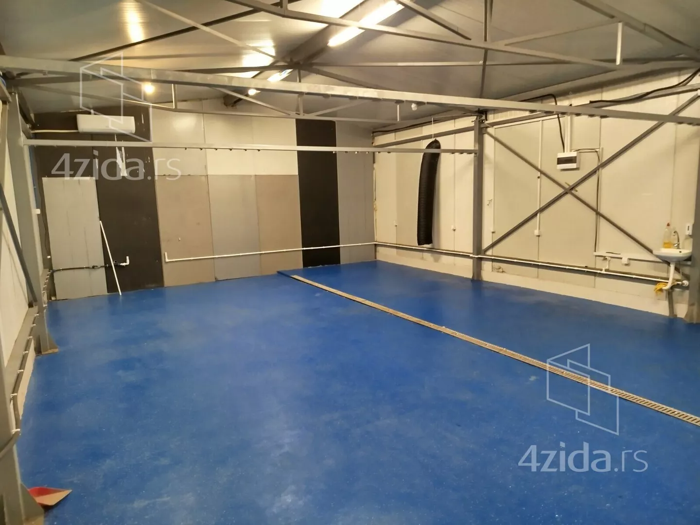 Poslovni prostor | 4zida