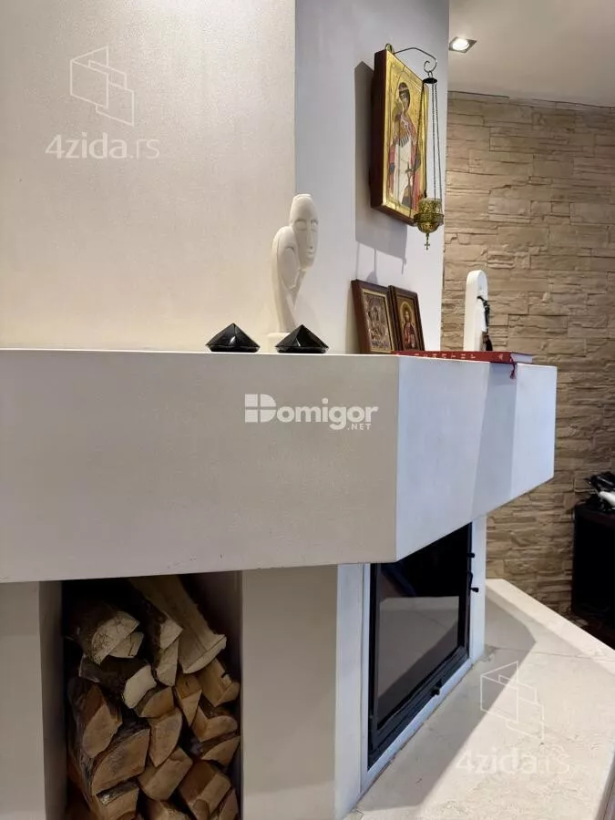 Petosoban stan | 4zida