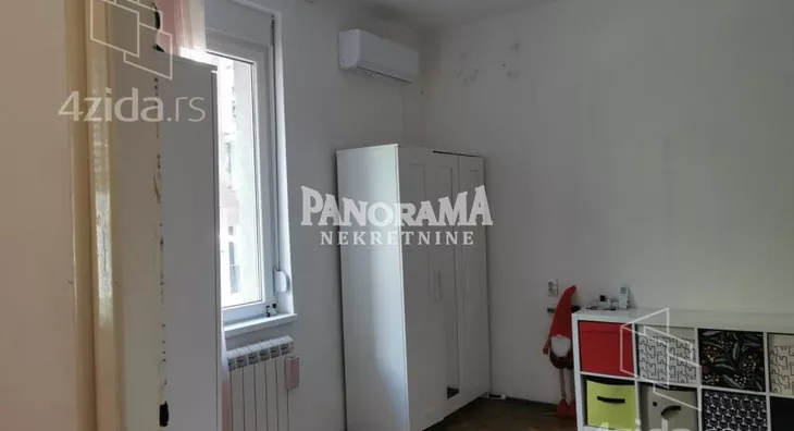 Četvoroiposoban stan | 4zida