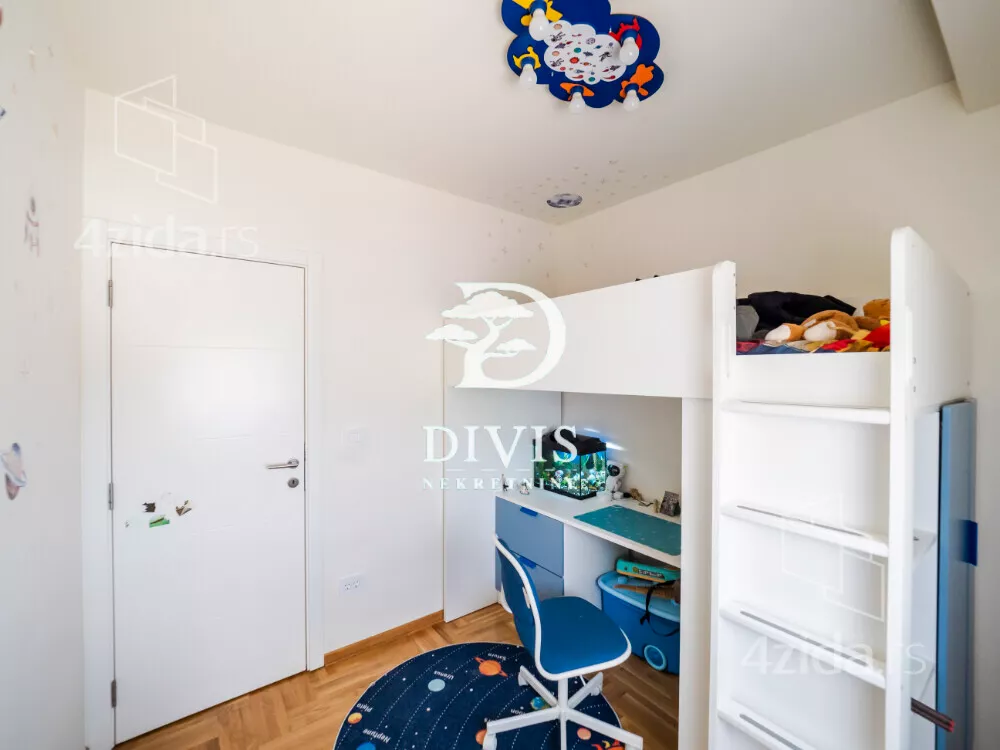 Troiposoban stan | 4zida