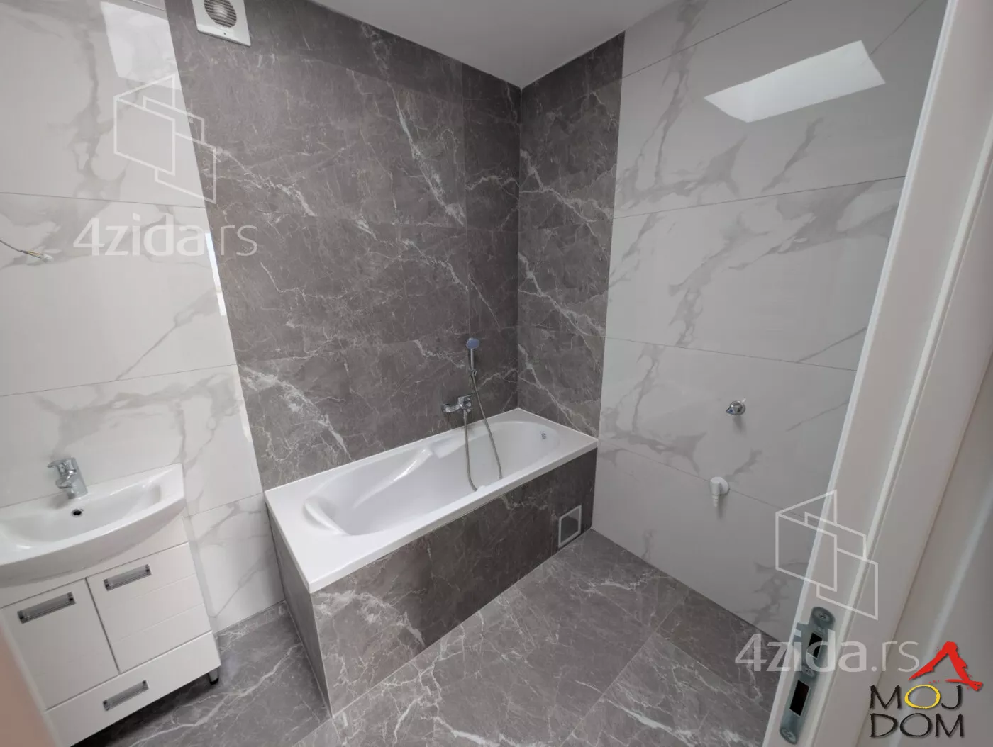 Šestosoban stan | 4zida