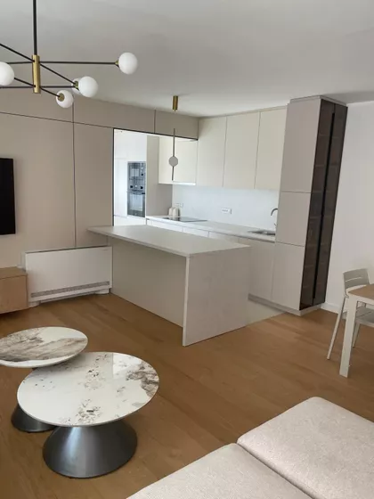 Ledi Pedžet | 4zida.rs