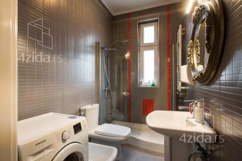 Četvoroiposoban stan | 4zida