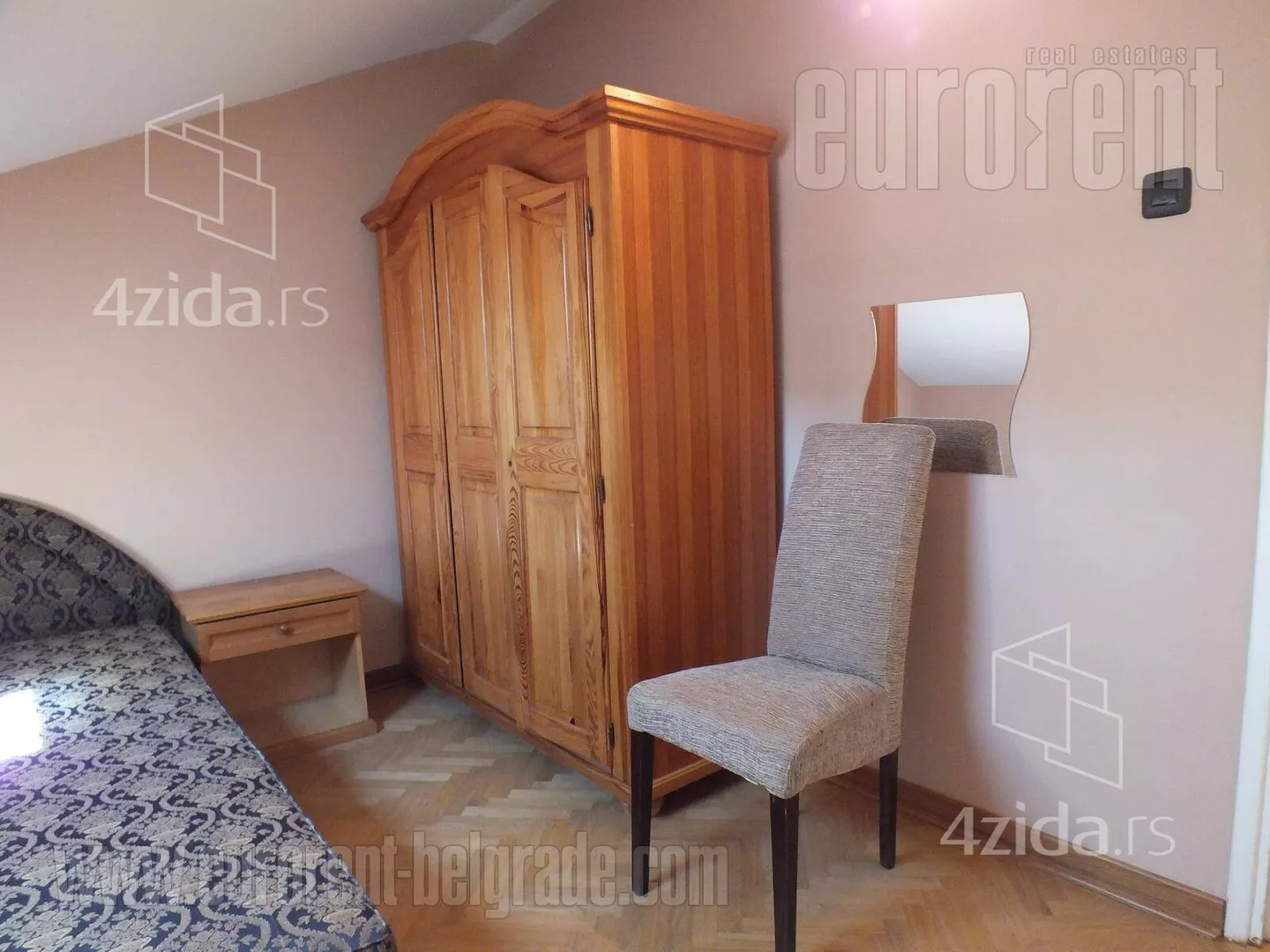 Troiposoban stan | 4zida