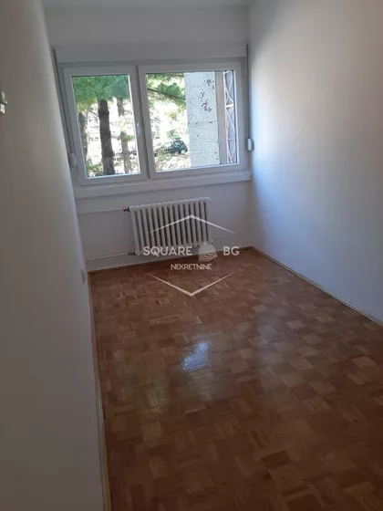 Ustanička | 4zida.rs