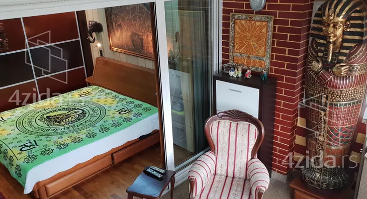 Petosoban stan | 4zida