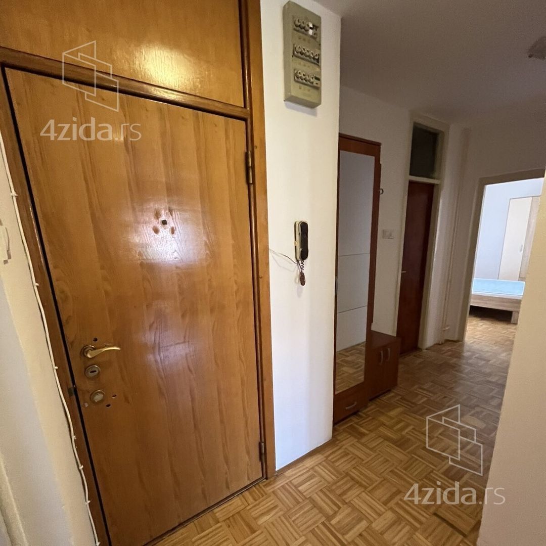Stan – Novi Sad - Više