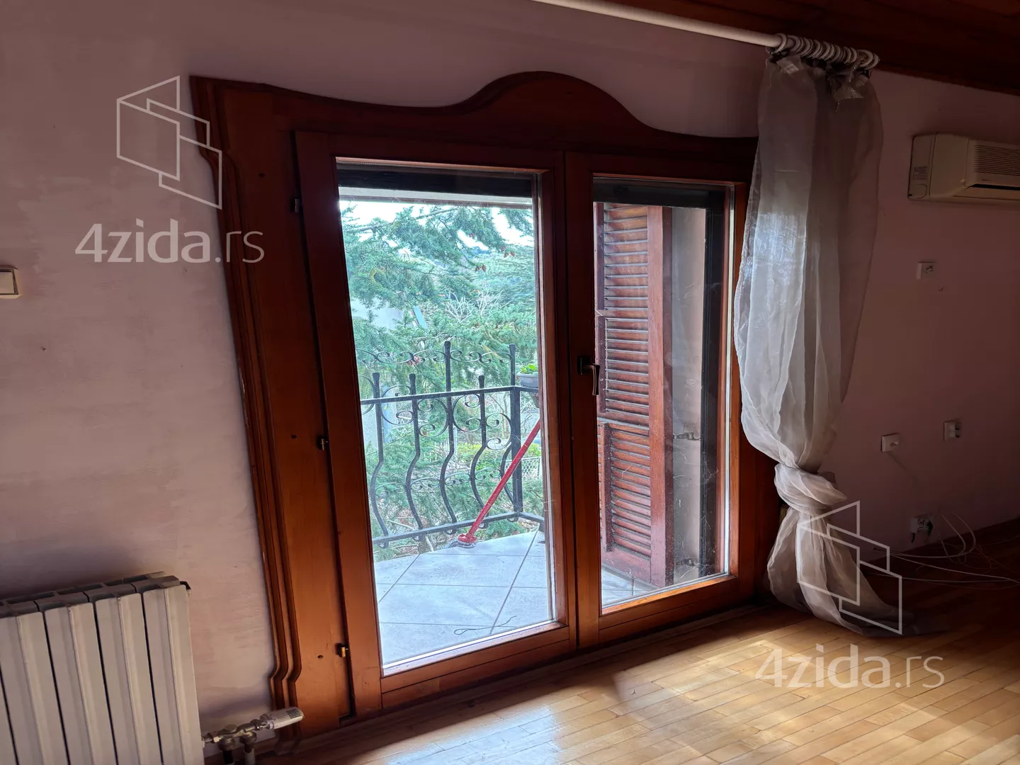 Poslovna zgrada | 4zida