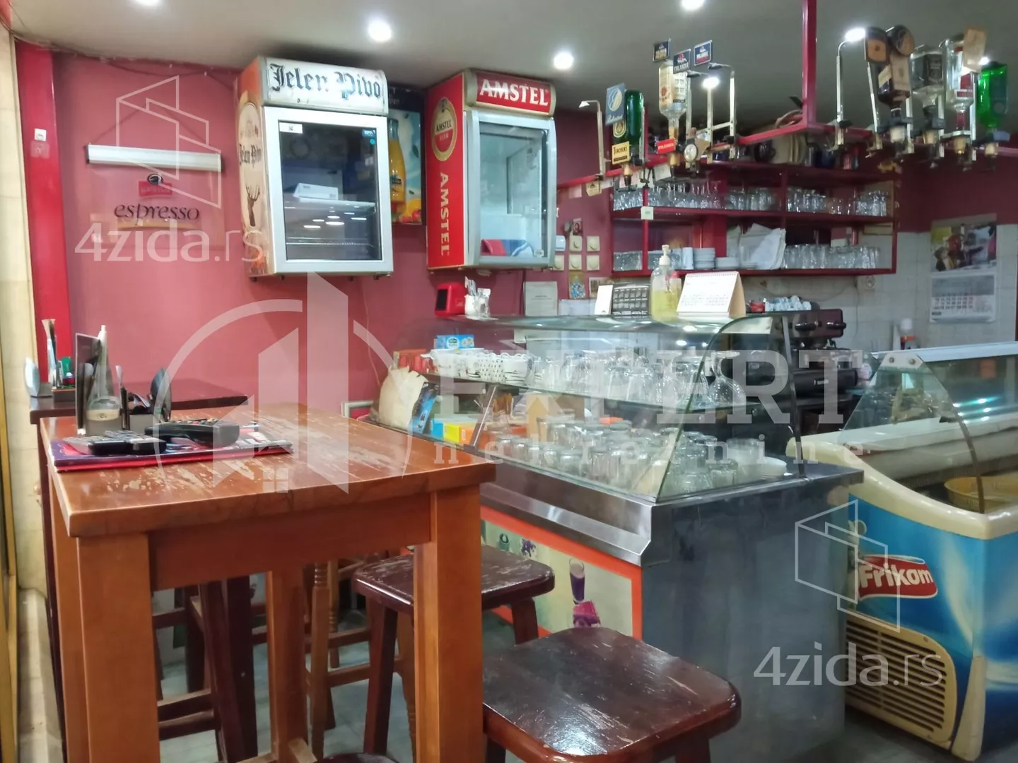 Lokal | 4zida