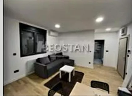 Crnogorska | 4zida.rs