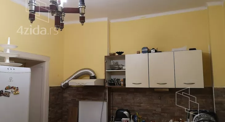 Četvoroiposoban stan | 4zida