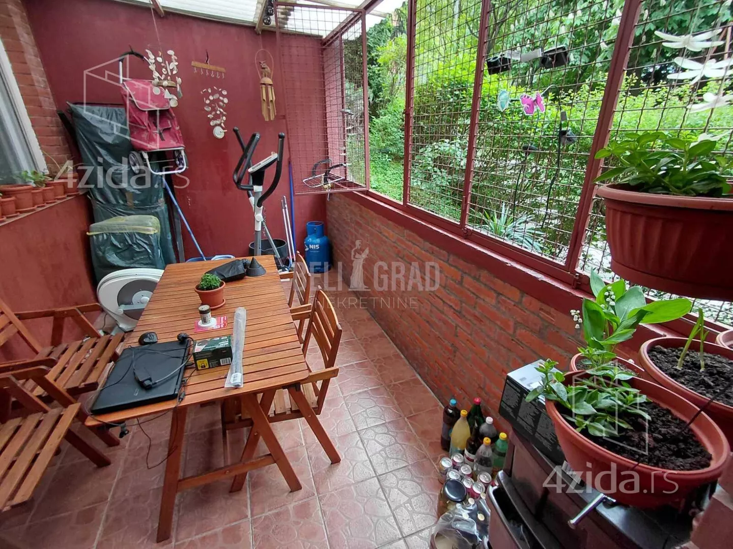 Dvoiposoban stan | 4zida