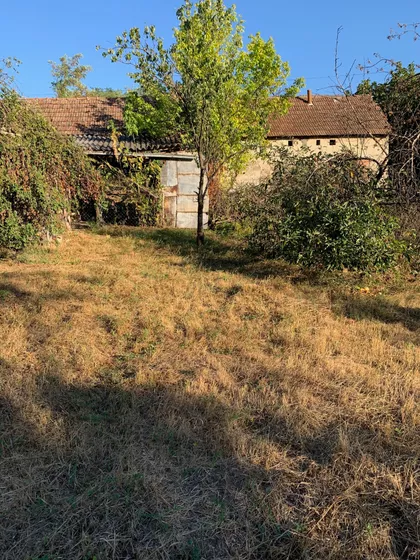 Okolne lokacije | 4zida.rs
