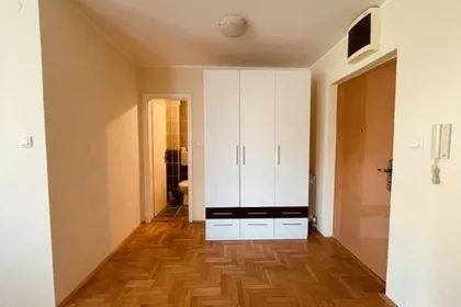 Ratka Mitrovića | 4zida.rs
