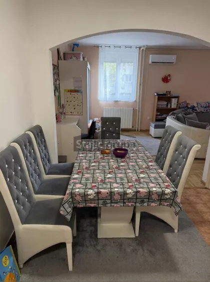 Pariske komune | 4zida.rs