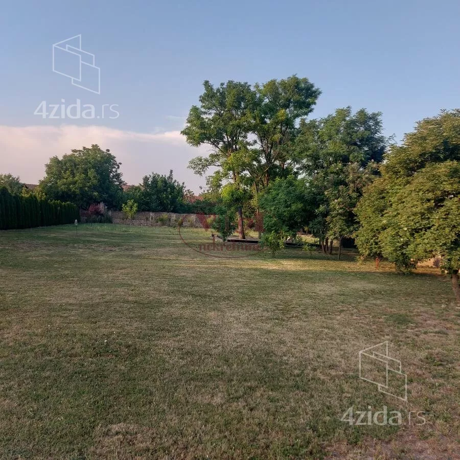 Plac | 4zida
