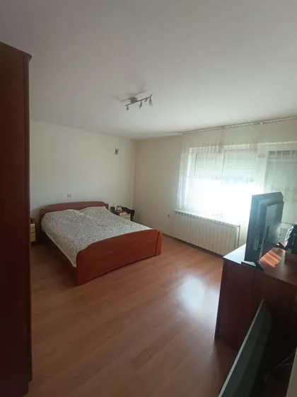 Letnjikovac | 4zida.rs