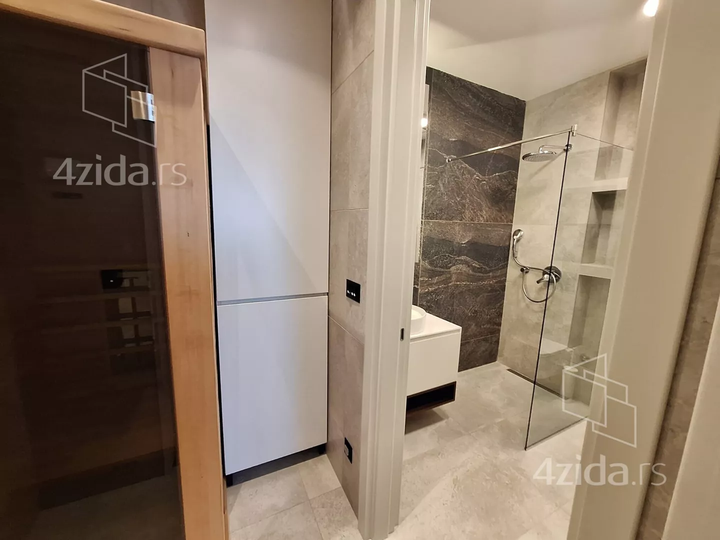 Petosoban stan | 4zida